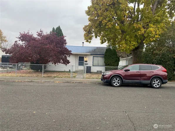 317 SE Scenic View Drive SE, College Place, WA 99324