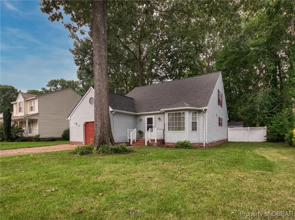 6 Ruth Cir, Hampton, VA 23666