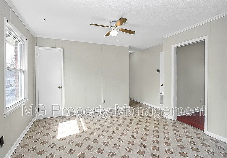 243 Eden Cir — Photo 9