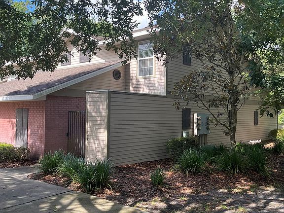 2nd image of 1215 NW 55th St Unit 12