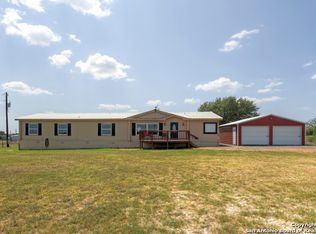 4565 County Road 427, Stockdale, TX 78160