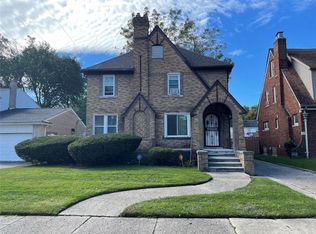 19137 Gainsborough Rd, Detroit, MI 48223