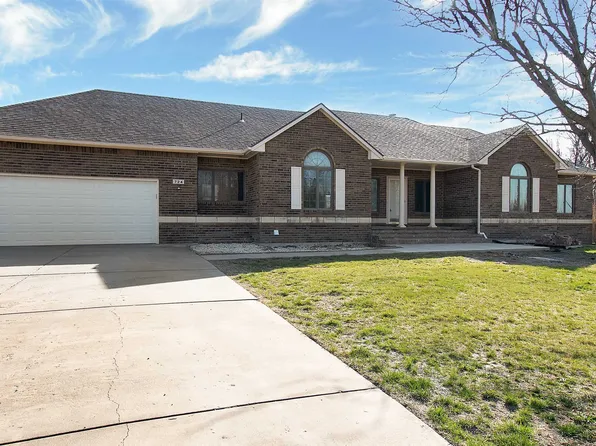 724 N Quail Ct, Newton, KS 67114