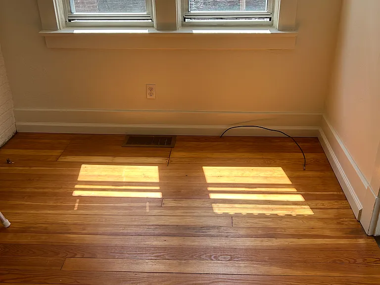 615 Dewey Ave #2 — Photo 3