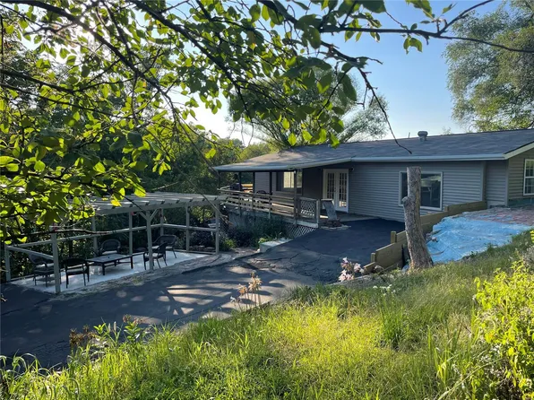 1520 Guernsey St, Hannibal, MO 63401