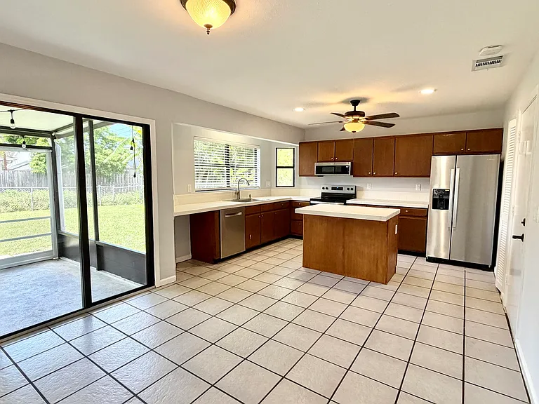 6048 Garrett St — Photo 16