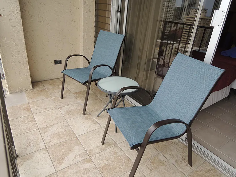 Lanai for hanging out and enjoying a morning Cuppa or a night time gaze