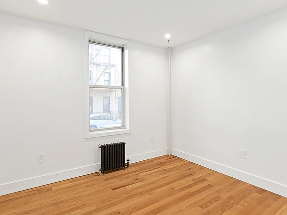 4th image of 53-30 Skillman Ave #L1