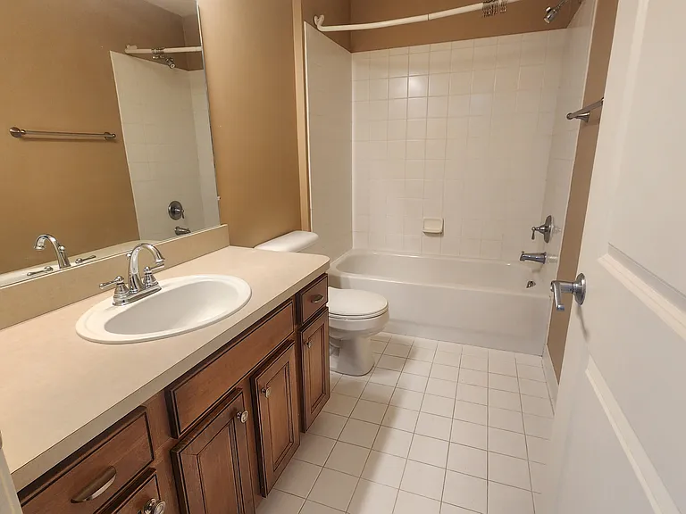 6146 Lone Oak Cir #B1 — Photo 27