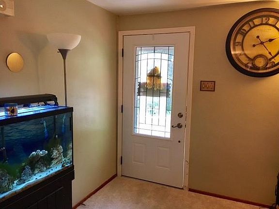 2nd image of 204 Woodbury Dr