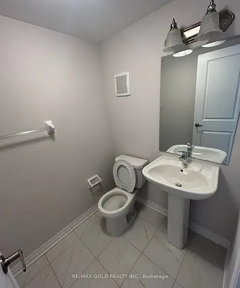 585 Colborne St #1010 — Photo 18
