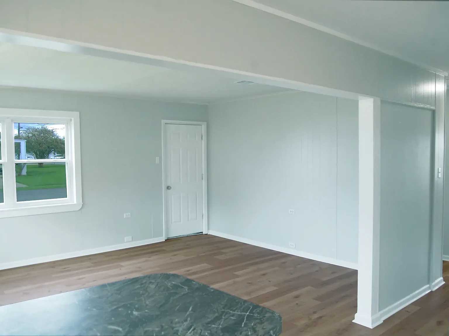 2 bed, 844 sqft, $1,300 — Photo 3
