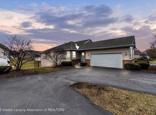 290 Barrington Cir, Lansing, MI 48917