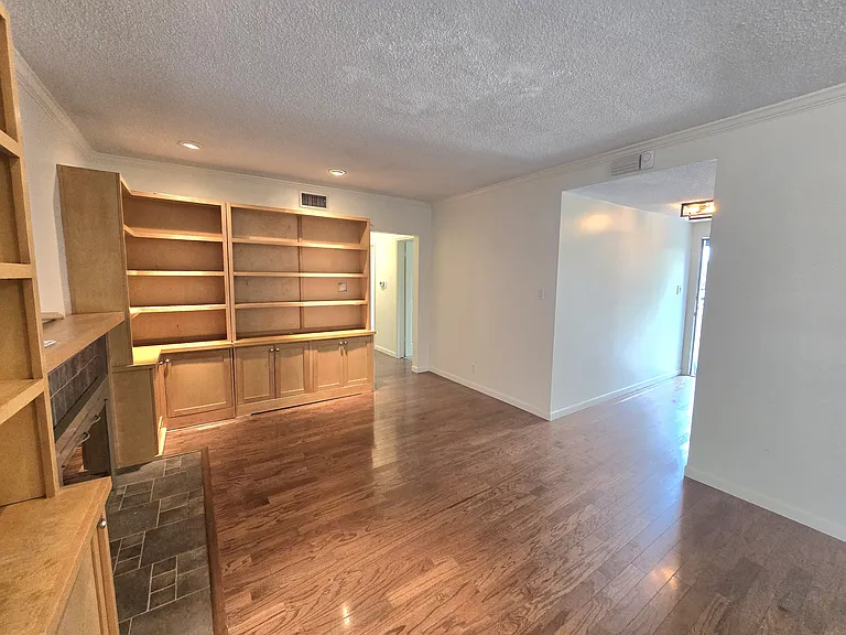 896 Altura Way #A — Photo 6
