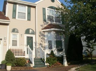32 Skyline Dr, Hazlet, NJ 07730