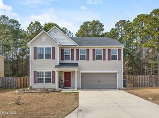 215 Chalet Rd, Holly Ridge, NC 28445