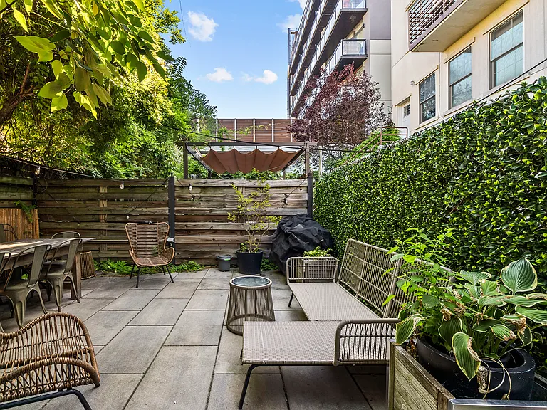 819 De Kalb Ave #2 — Photo 31