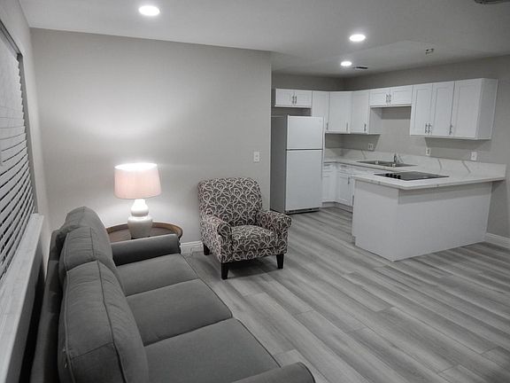 4th image of 1349 Lorilyn Ave Unit 4