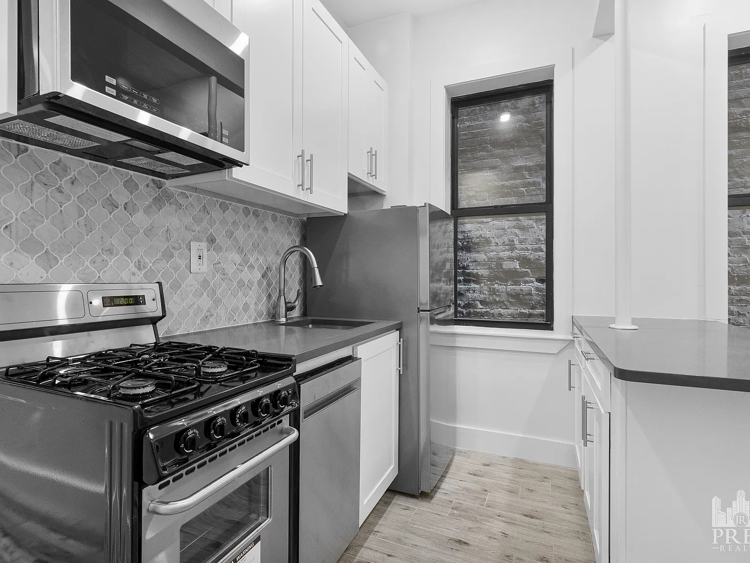 147 East 30th Street — Photo 3