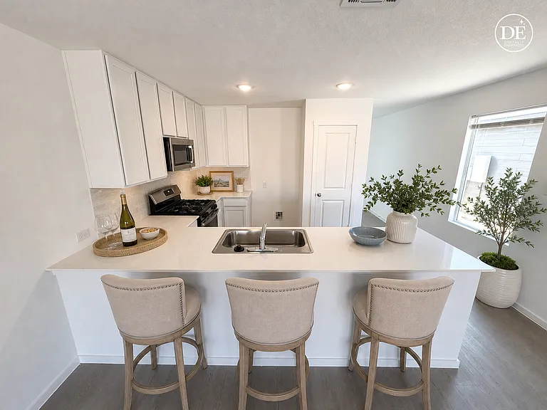 Kitchen other view