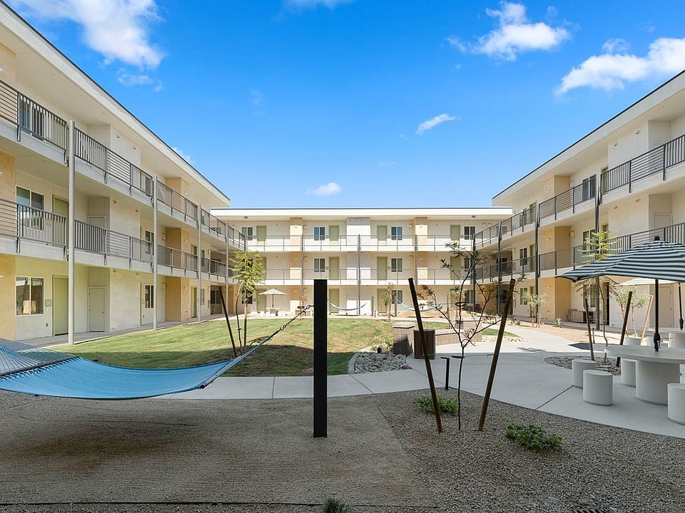 Building Photo 5