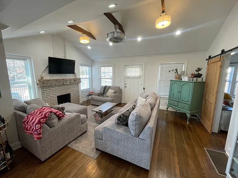 6217 Brookside Blvd — Photo 1
