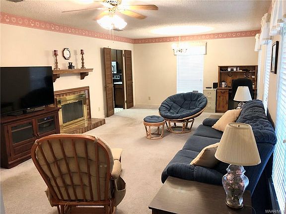 5th image of 2653 Green Oaks Dr