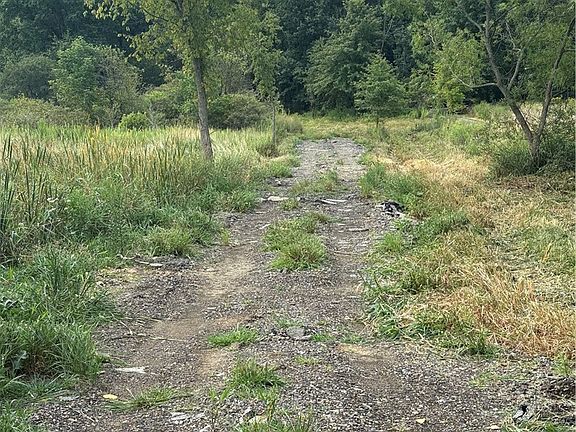 3rd image of Hartville Rd N