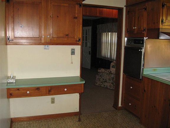 5th image of 421 E Pease Ave