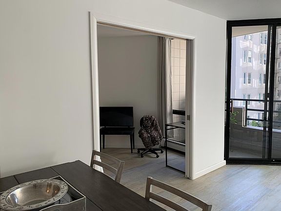 5th image of 900 Bush St APT 714