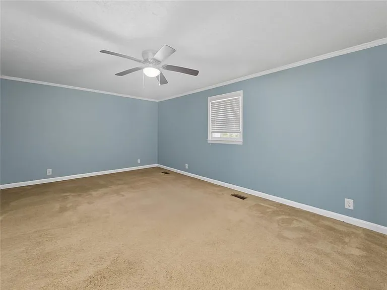 3542 Shoreland Dr — Photo 17