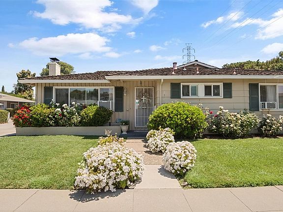 3rd image of 2376 Pauline Dr