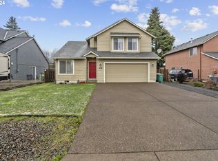 826 SE Locust St, Dundee, OR 97115