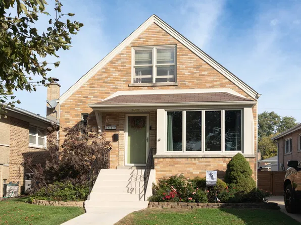 2846 W 101st St, Evergreen Park, IL 60805
