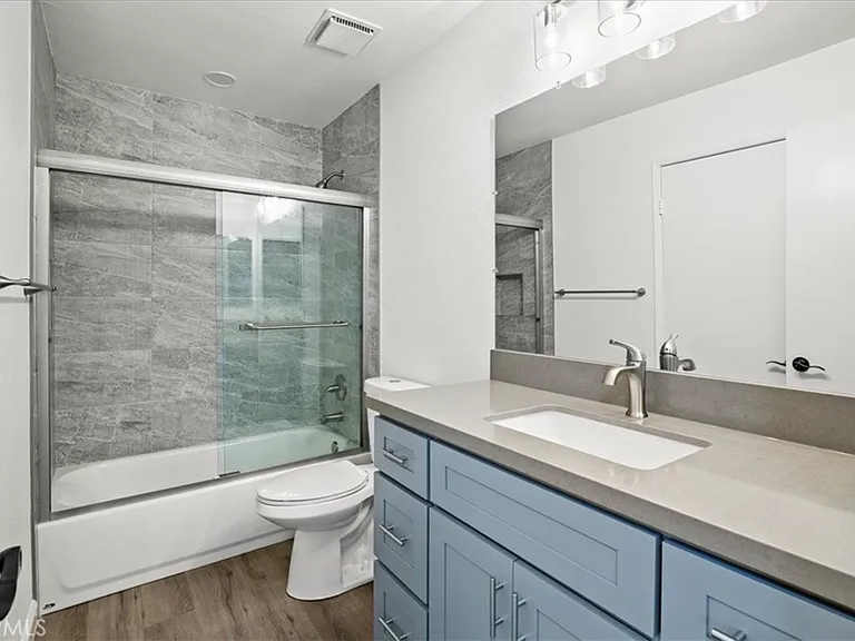 1104 Cleghorn Dr #F — Photo 8