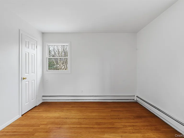 25 Woodland Terrace Ct — Photo 10