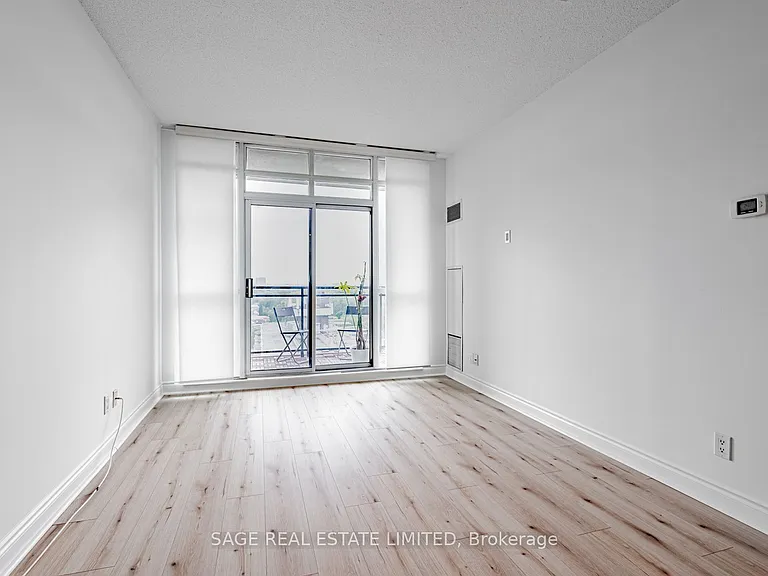 319 Merton St #1205 — Photo 10