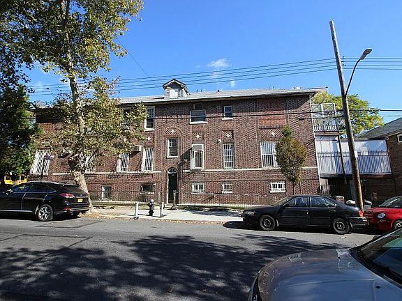 2nd image of 4423 9th Ave