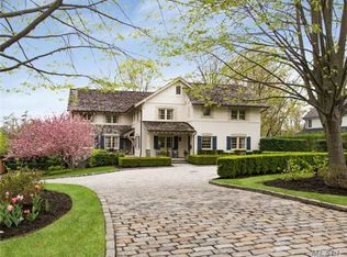 43 North Dr, Manhasset, NY 11030