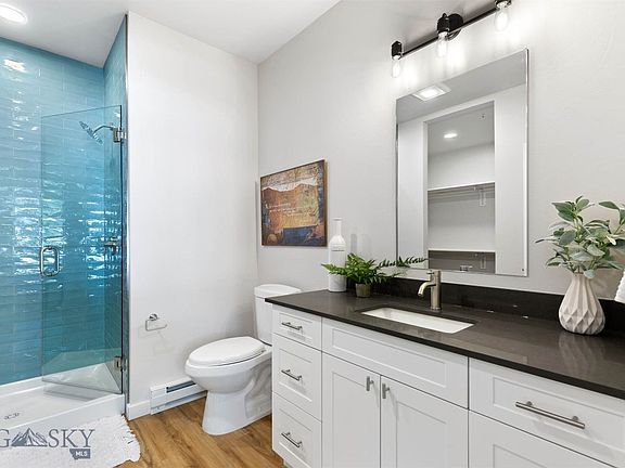 3rd image of 2221D Willow Dr #122