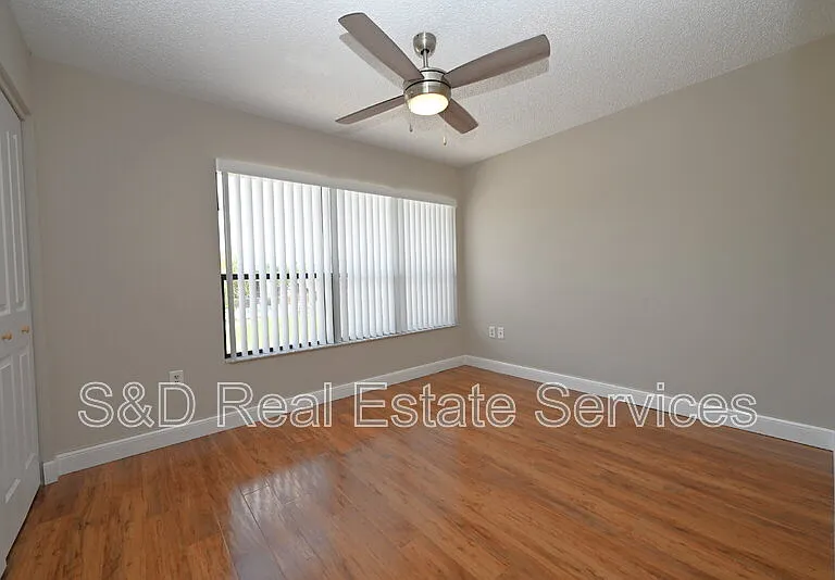 349 Market Sq E — Photo 30