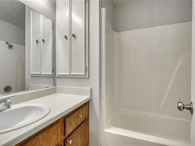 910 Spring Loop #B — Photo 10