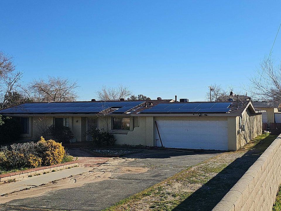 2nd image of 9221 Jacaranda Ave