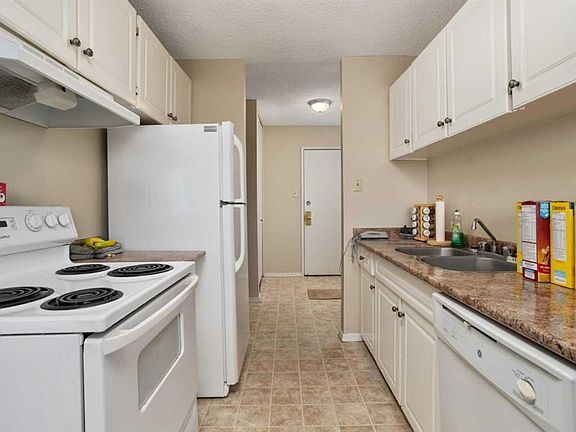2nd image of 4501 W 51st St #208