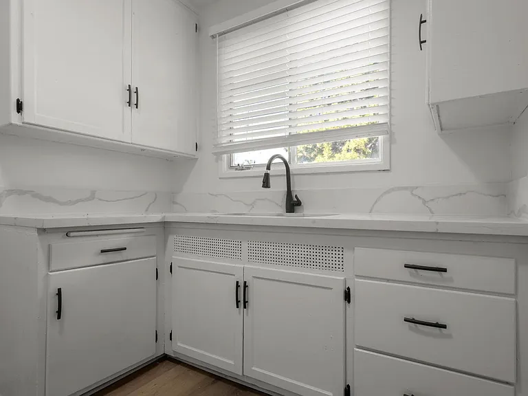 4018 Hillcrest Dr — Photo 4