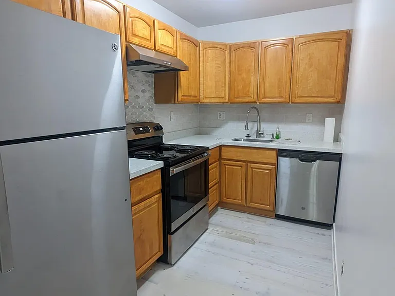 405 S Pine Island Rd #304D — Photo 3