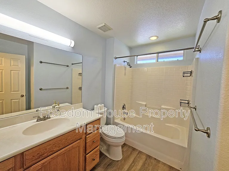 111 Mondale Ct — Photo 33
