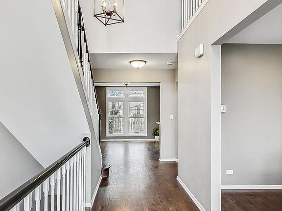 5th image of 1068 Conachie Ct