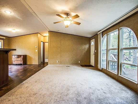 4th image of 1352 County Road 3623
