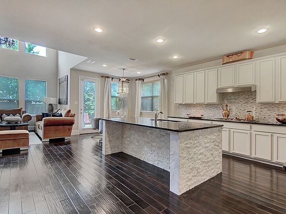 3rd image of 115 San Gabriel Dr